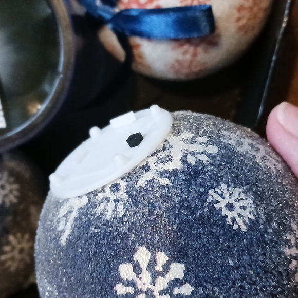 Detroit Tigers LED Ball Ornaments - Picture 4 of 7